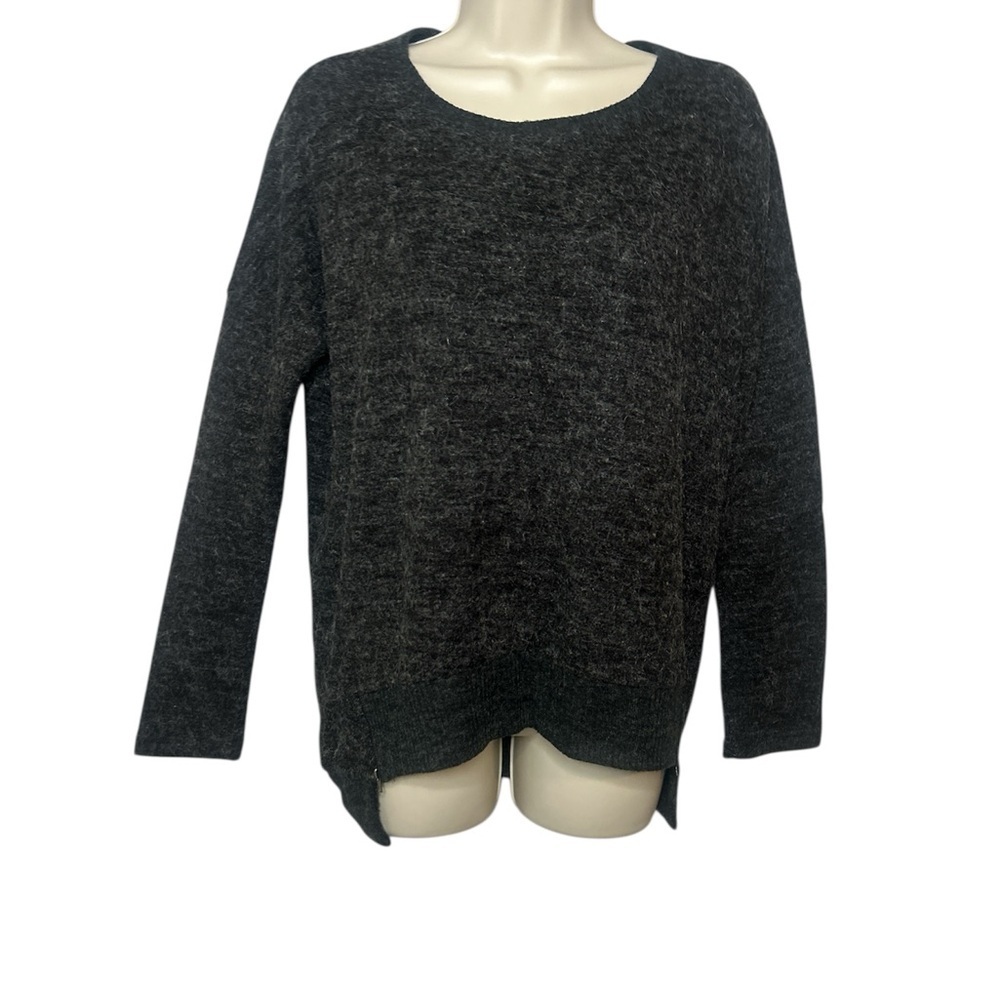 Timeless Hem & Thread Charcoal Crew Neck Sweater Sz S/M